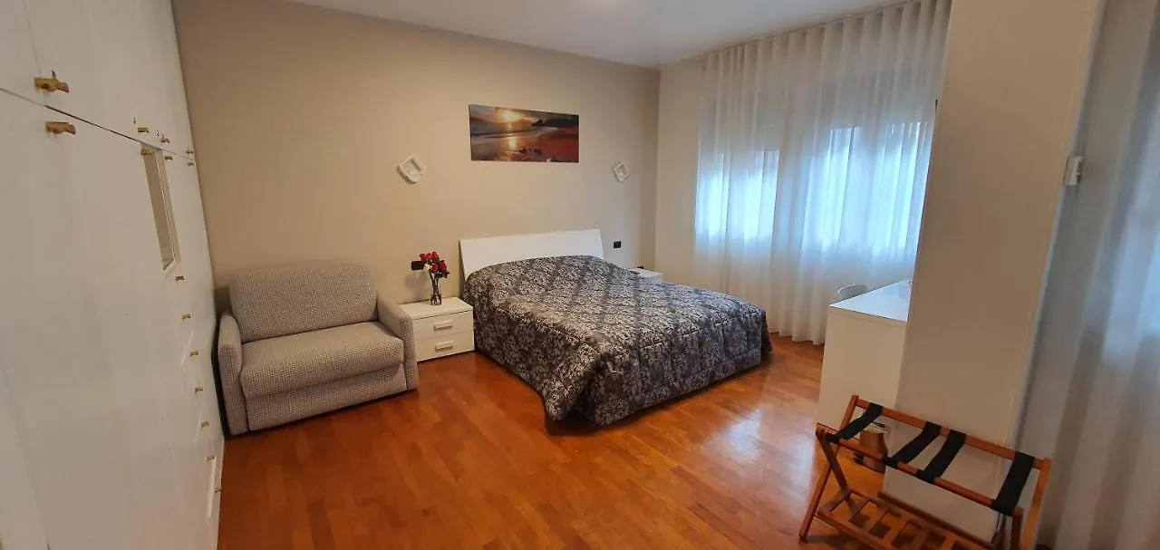 Bed & Breakfast Venice Friends Mestre 0*,